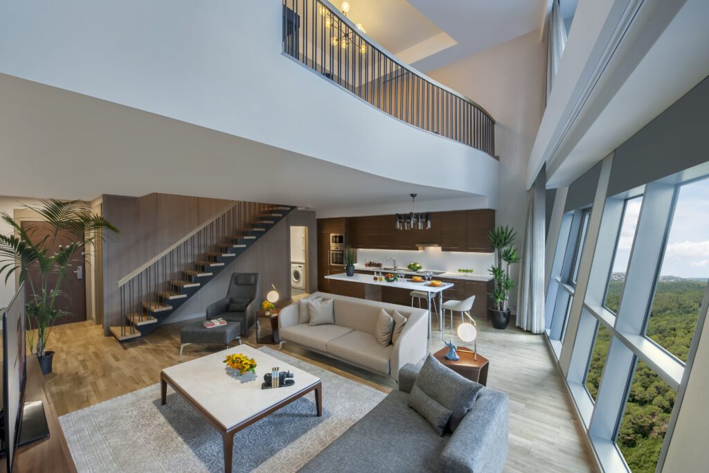 Maslak'ta Doğa ile İç İçe Ahşap Zeminli Lüks Penthouse